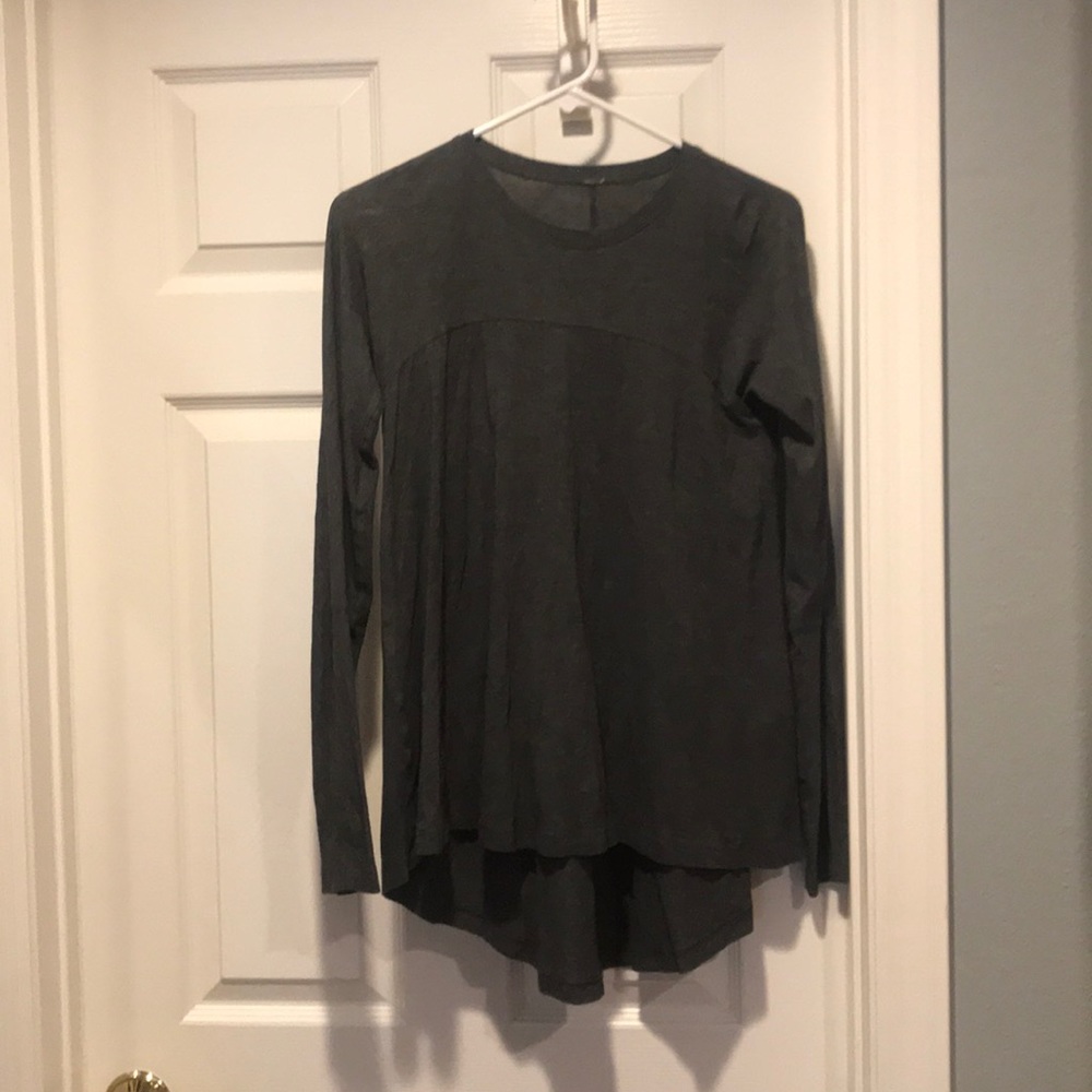 Lululemon light long sleeved top